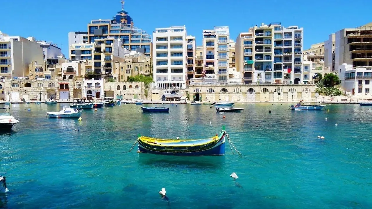 Trendy 3 Bedroom Apartment In Sliema Center