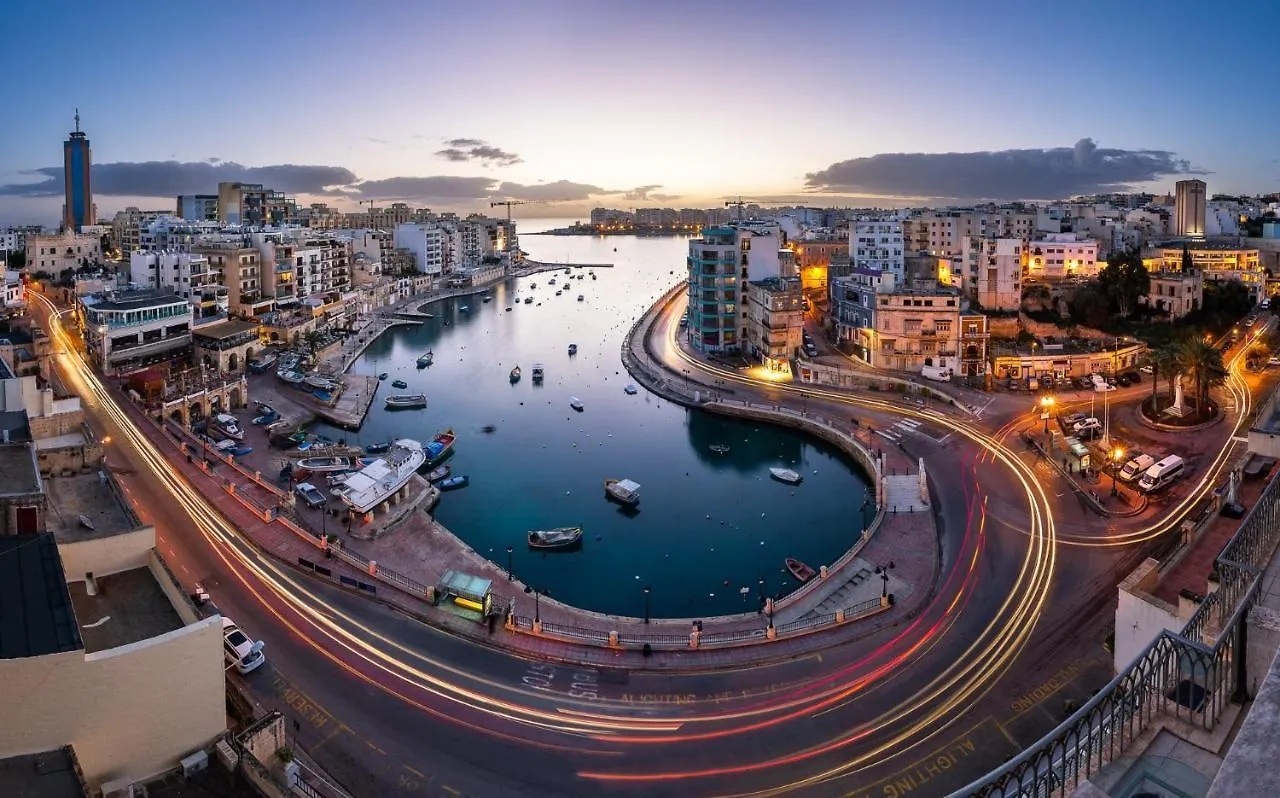 Trendy 3 Bedroom Apartment In Sliema Center 0*,