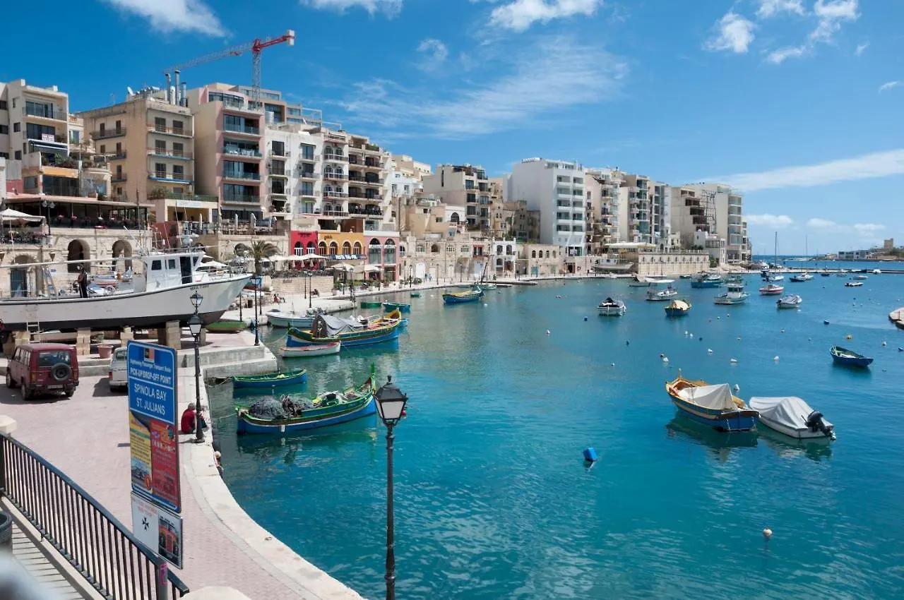 Trendy 3 Bedroom Apartment In Sliema Center