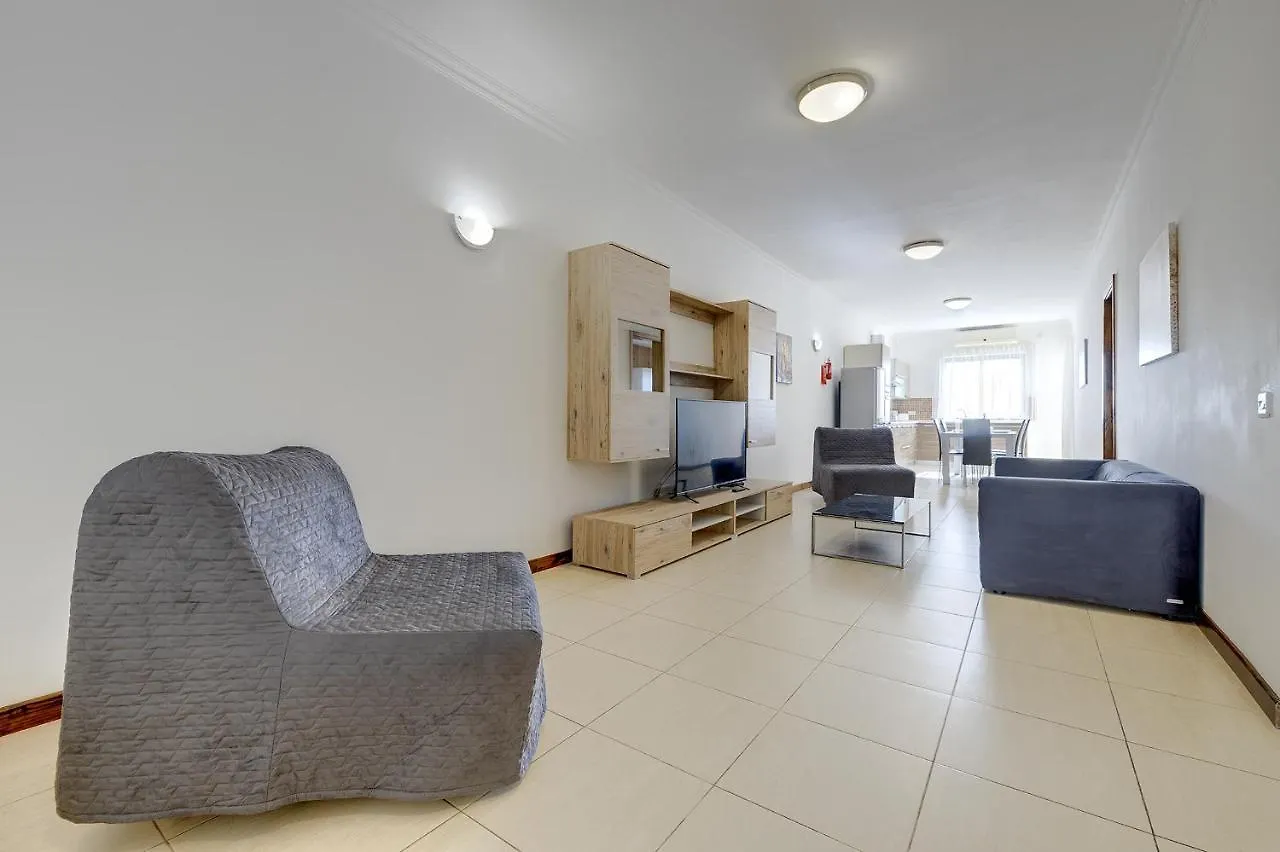 Trendy 3 Bedroom Apartment In Sliema Center
