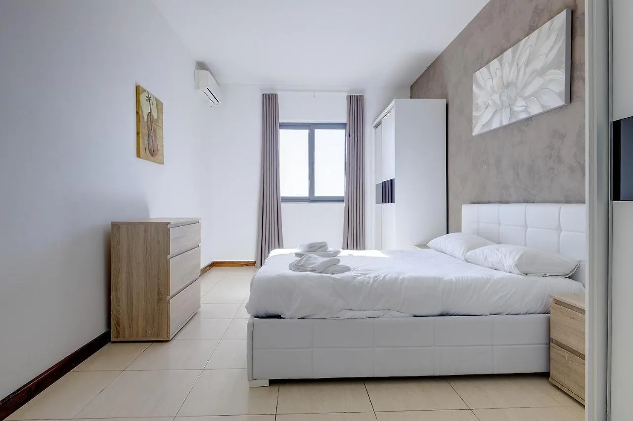 Trendy 3 Bedroom Apartment In Sliema Center