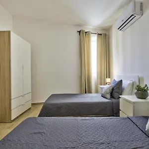 Bastions Seaview And Duplex Penthouse In By Shortletsmalta Appartement